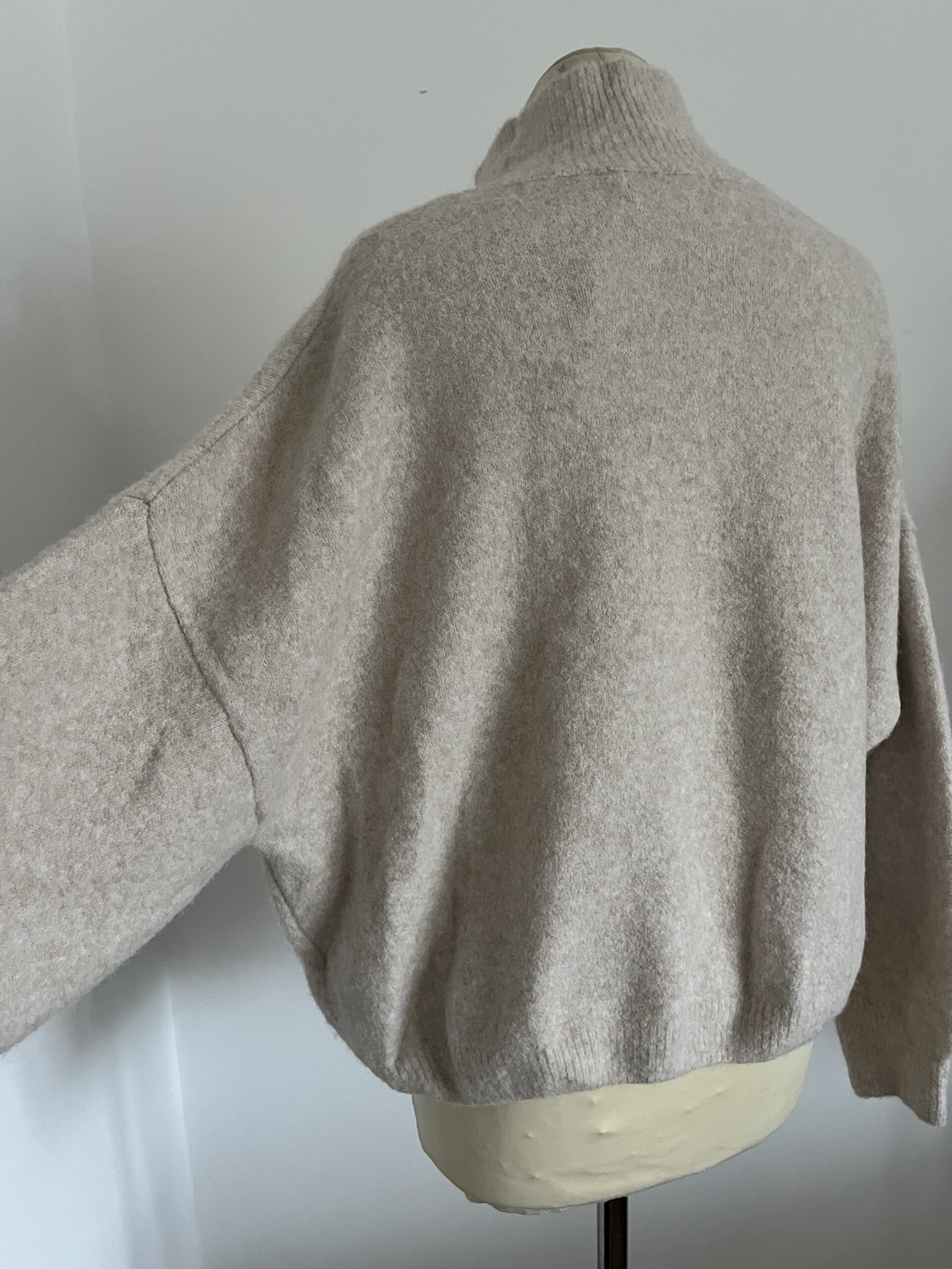pull oversize col roulé taupe pull oversize col roulé taupe